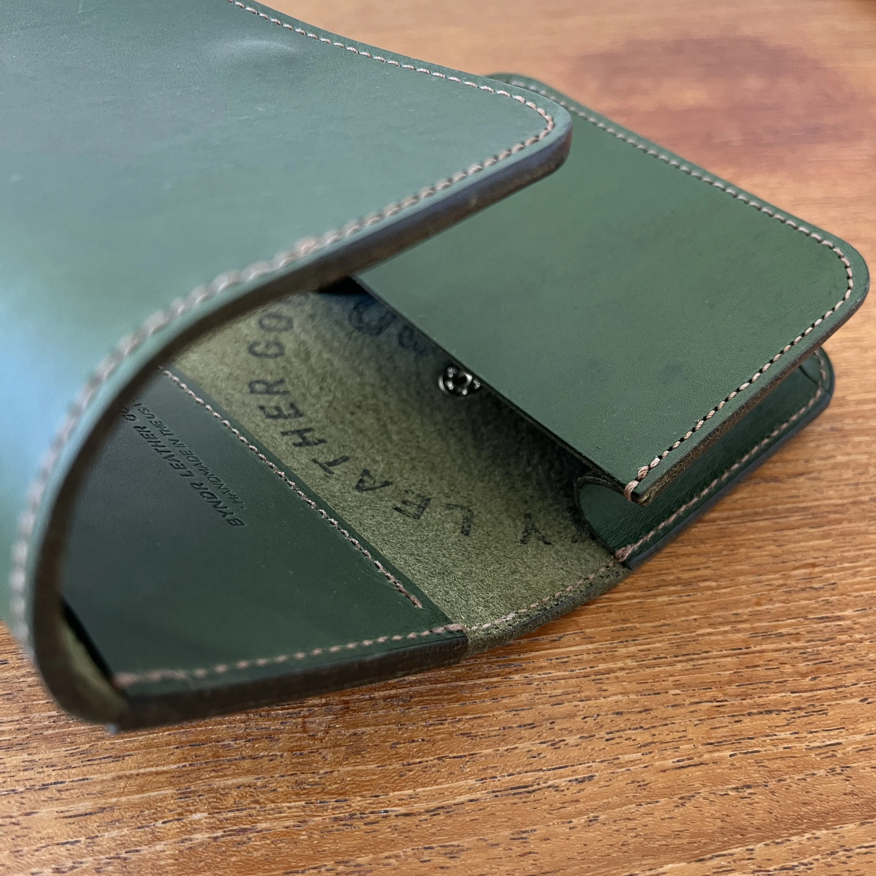 CARGO CLUTCH   GREEN