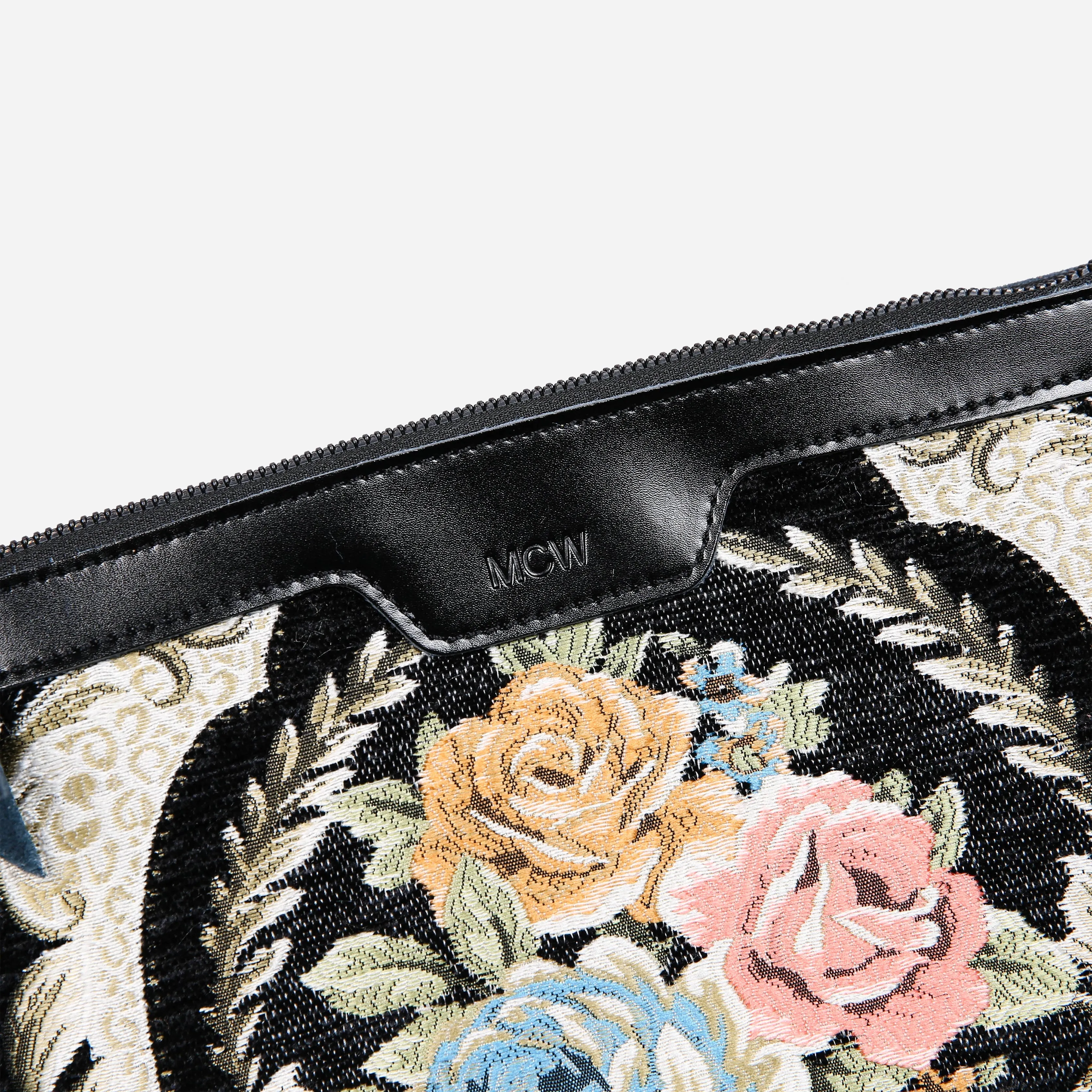 Eternal Elegance Blk Carpet Makeup Bag