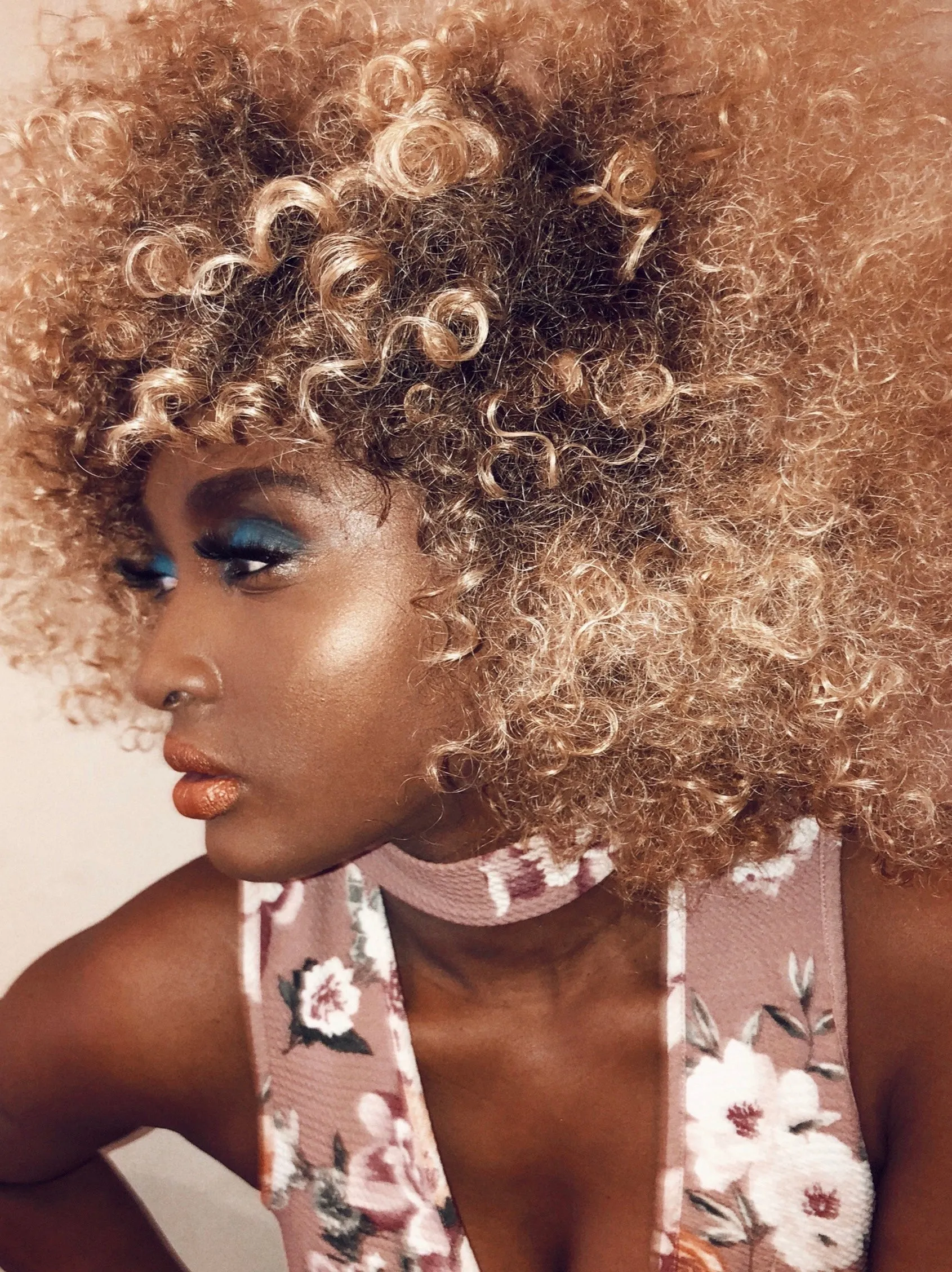 GOLD ILLUMINATOR