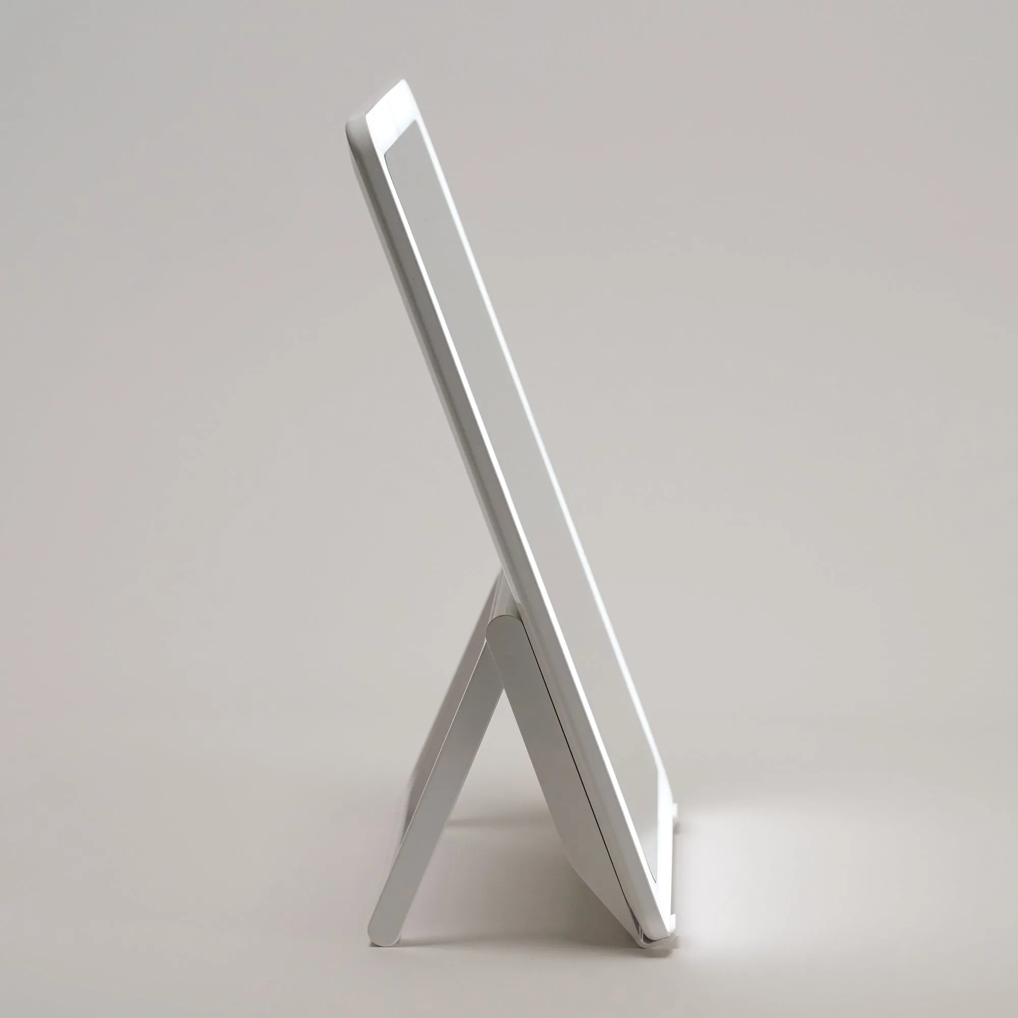 Slim Mirror