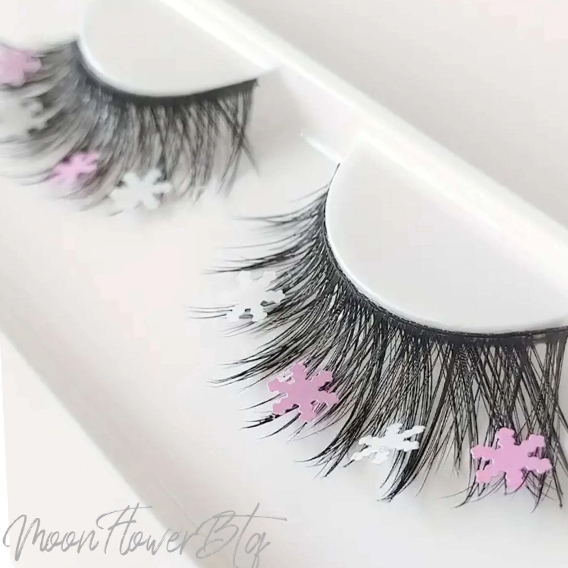 Snowflake Glitter False Eyelashes